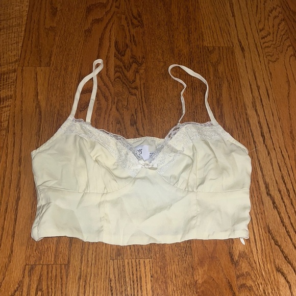 Princess Polly Woman’s Yellow Crop Top Size US 4 - Picture 1 of 4